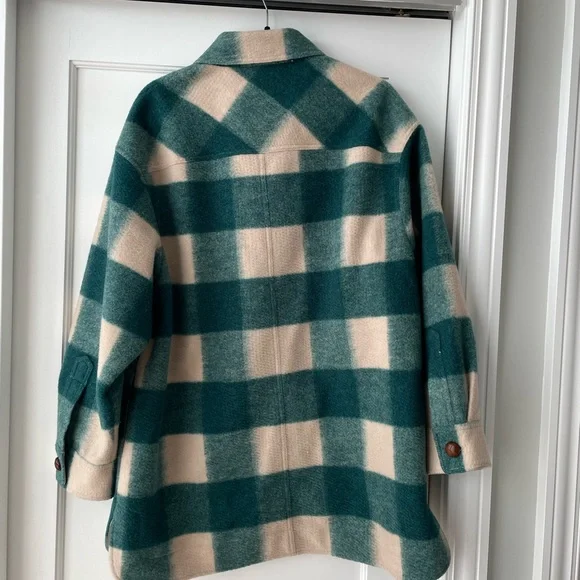 Tuckernuck Aspen Plaid Oversized Shirt Jacket - Picture 7 of 7